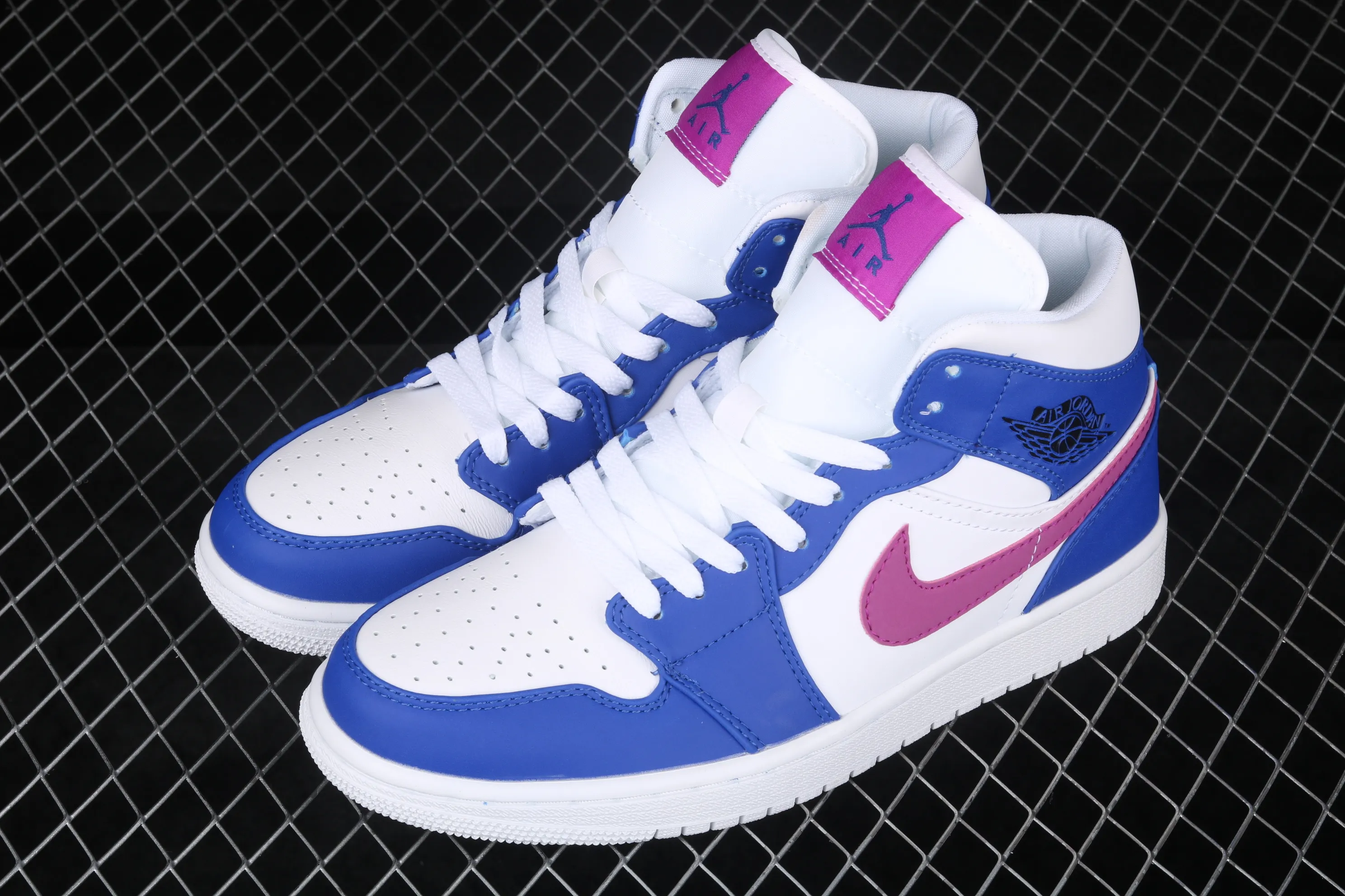 All categories Air Jordan Jordan series basketball shoes Air Jordan 1 Mid Air Jordan 1 Mid AJ1 Joe 1 white blue purple Chinese basketball shoes 554724-451